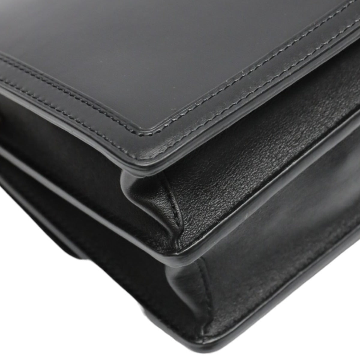 ルイヴィトン LOUIS VUITTON ショルダーバッグ
ドーフィーヌMM LVロック チェーン カーフ M55821 ノワール LV
【SS】
【中古】