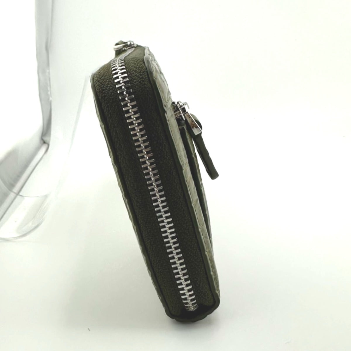 クロコダイル CROCODILE 長財布
マット 外ポケット付き L字ファスナー クロコダイル WA-0360 カーキ 【SS】