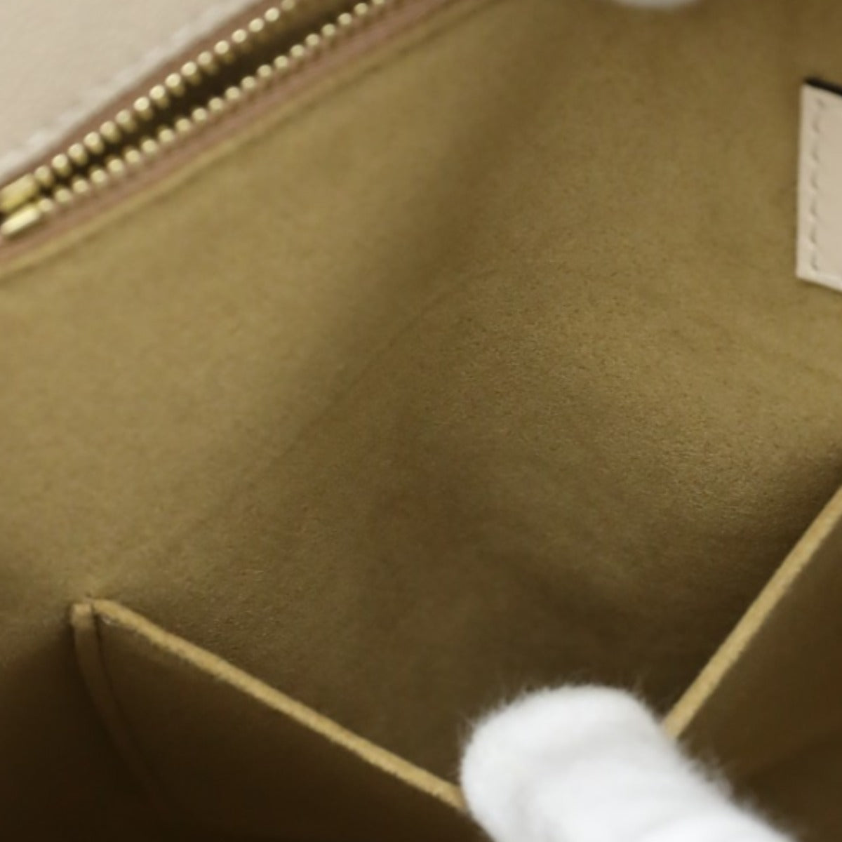 ルイヴィトン LOUIS VUITTON トートバッグ
オンザゴーGM モノグラム ショルダーバック モノグラムアンプラント M45081 ベージュ LV
【SS】
【中古】