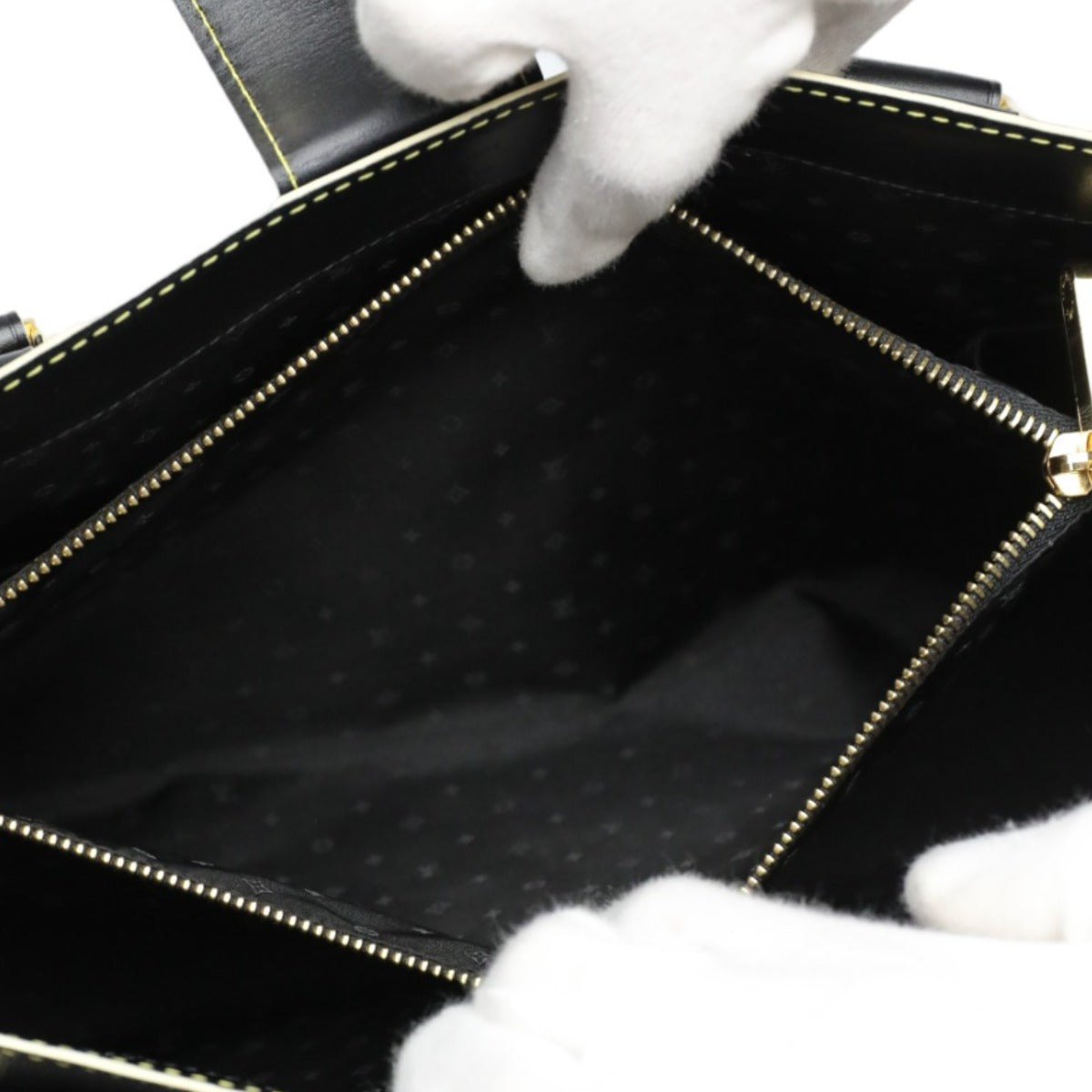 ルイヴィトン LOUIS VUITTON トートバッグ
トートバッグ スハリ ファビュロー ノワール レザー M91812 ノワール LV
【SS】
【中古】