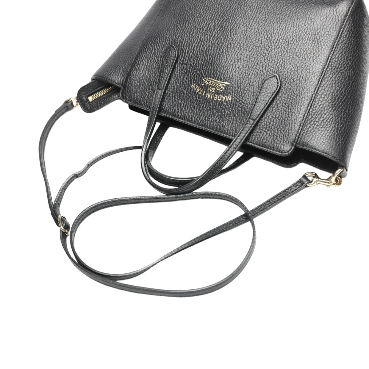 グッチ GUCCI トートバッグ
2WAYバッグ レザー スウィンク レザー 368827 ブラック 【SS】
【中古】