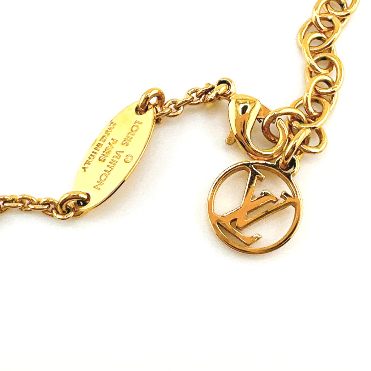 ルイヴィトン LOUIS VUITTON ネックレス
ネックレス 長さ調整可能 エセンシャル V GP M61083 ゴールド LV
【SS】
【中古】