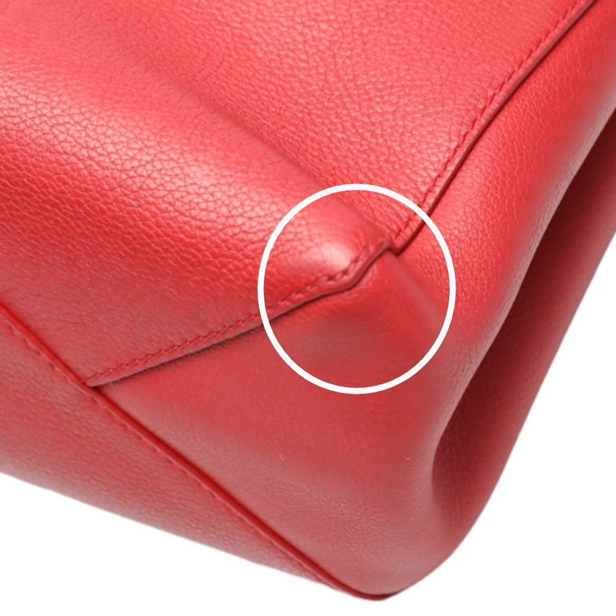 ルイヴィトン LOUIS VUITTON ショルダーバッグ
ハンドバッグ カーフ ロックミーⅡ グレインカーフレザー M50363 ルビー LV
【SS】
【中古】