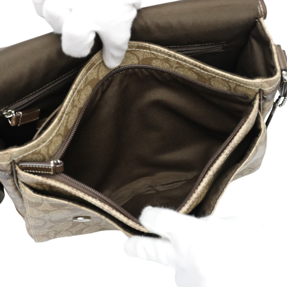 コーチ COACH ショルダーバッグ
メッセンジャーバッグ シグネチャー F70432 ブラウン 【SS】
【中古】