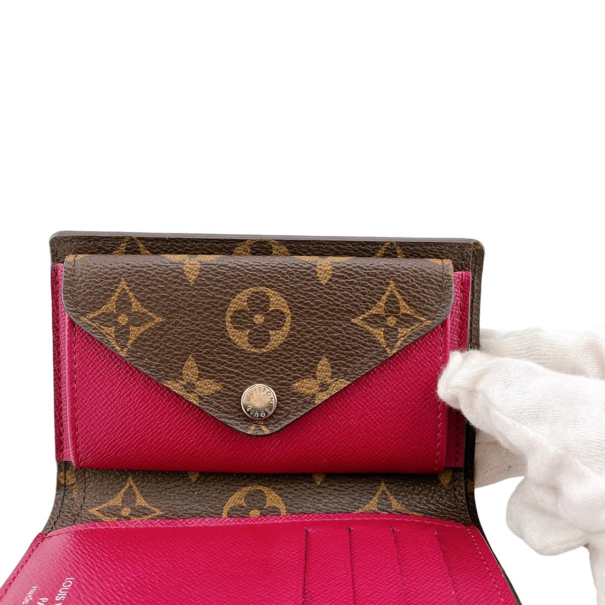 ルイヴィトン LOUIS VUITTON 三つ折り財布
ポルトフォイユ・マリール コンパクト モノグラム 小銭入れ付き モノグラムキャンバス M60494 フューシャ LV
【SS】
【中古】