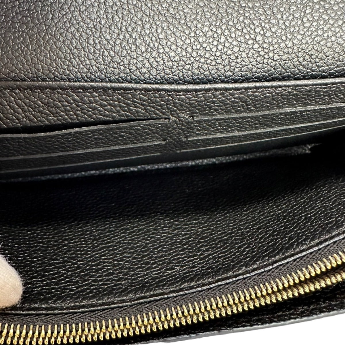 ルイヴィトン LOUIS VUITTON 長財布
アンプラント ポルトフォイユ・サラ M80496 ブラック ベージュ LV
【SS】
【中古】