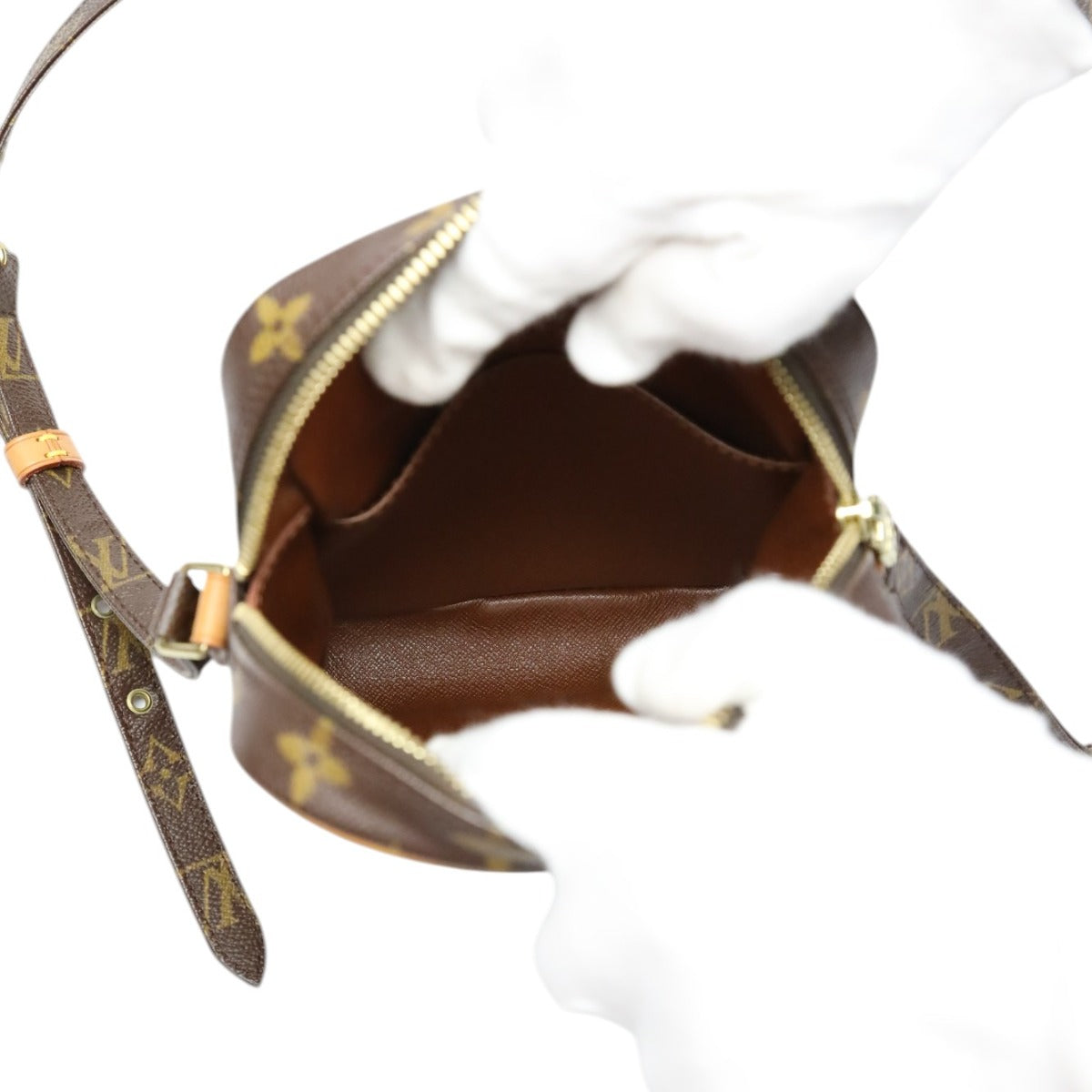 ルイヴィトン LOUIS VUITTON ショルダーバッグ
ショルダーバッグ モノグラム ダヌーブ モノグラムキャンバス M45266 ブラウン LV
【SS】
【中古】