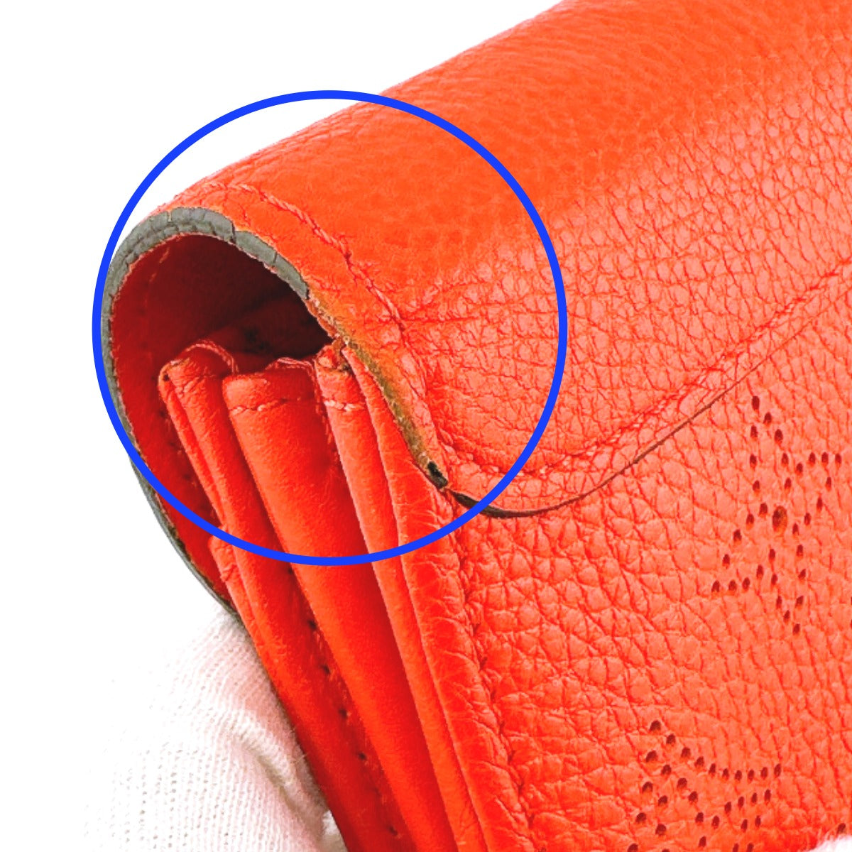 ルイヴィトン LOUIS VUITTON 長財布
ポルトフォイユイリス マヒナ 二つ折り長財布 モノグラムマヒナ M58161 コライユ LV
【SS】
【中古】