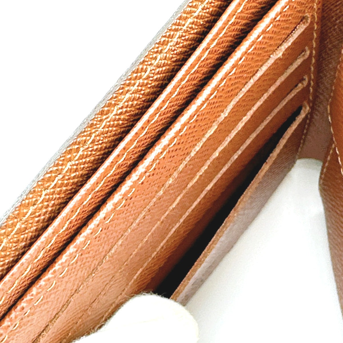ルイヴィトン LOUIS VUITTON 二つ折り財布
マルコ モノグラム 小銭入れ付き モノグラムキャンバス M61675 ブラウン LV
【SS】
【中古】