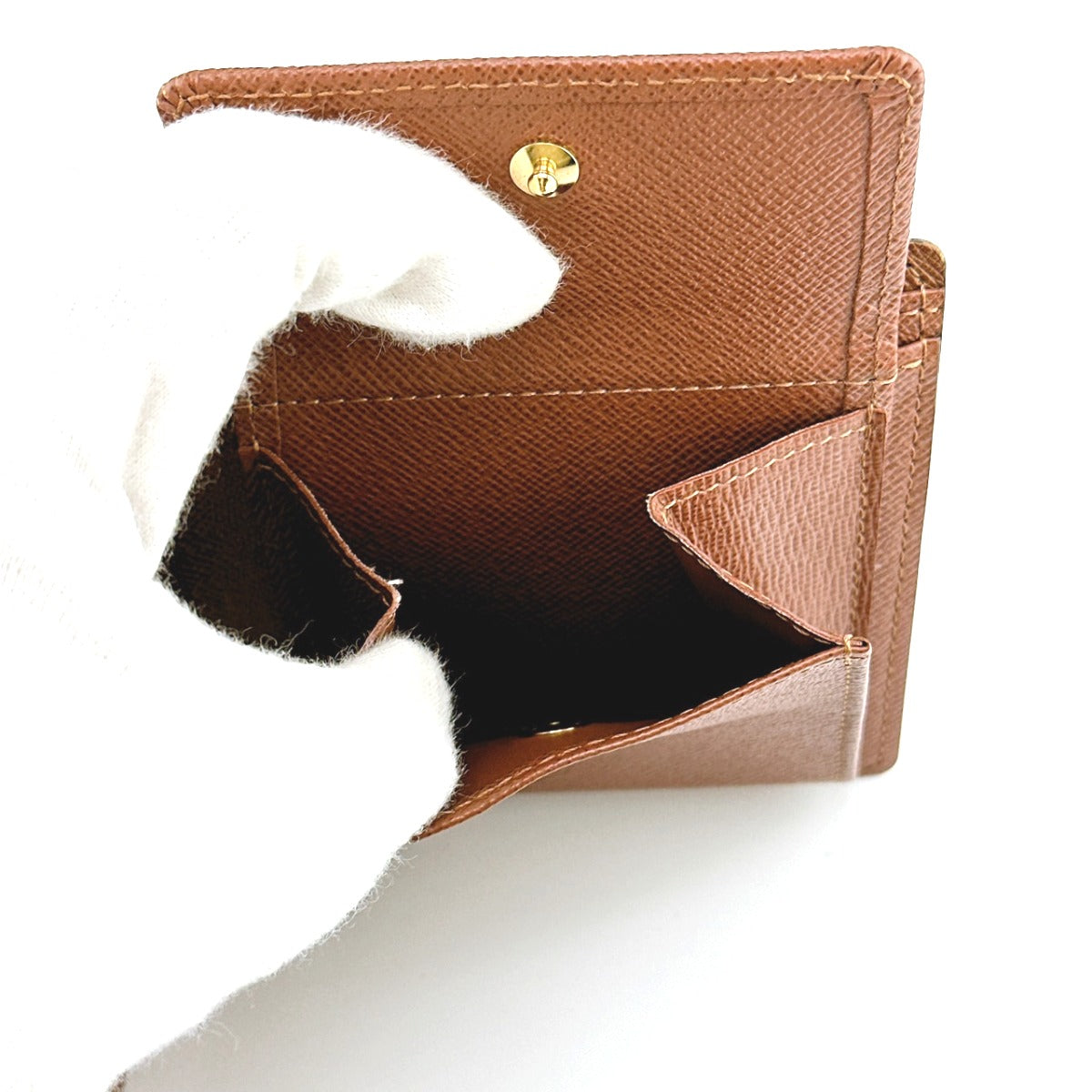 ルイヴィトン LOUIS VUITTON 二つ折り財布
マルコ モノグラム 小銭入れ付き モノグラムキャンバス M61675 ブラウン LV
【SS】
【中古】