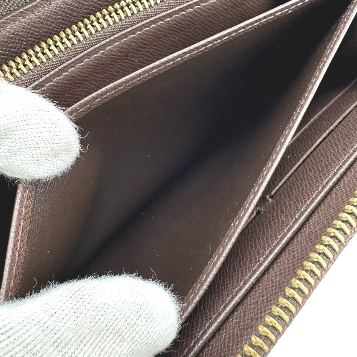 ルイヴィトン LOUIS VUITTON 長財布
ジッピー・ウォレット ダミエ ラウンドファスナー ダミエキャンバス N60015 エベヌ LV
【SS】
【中古】