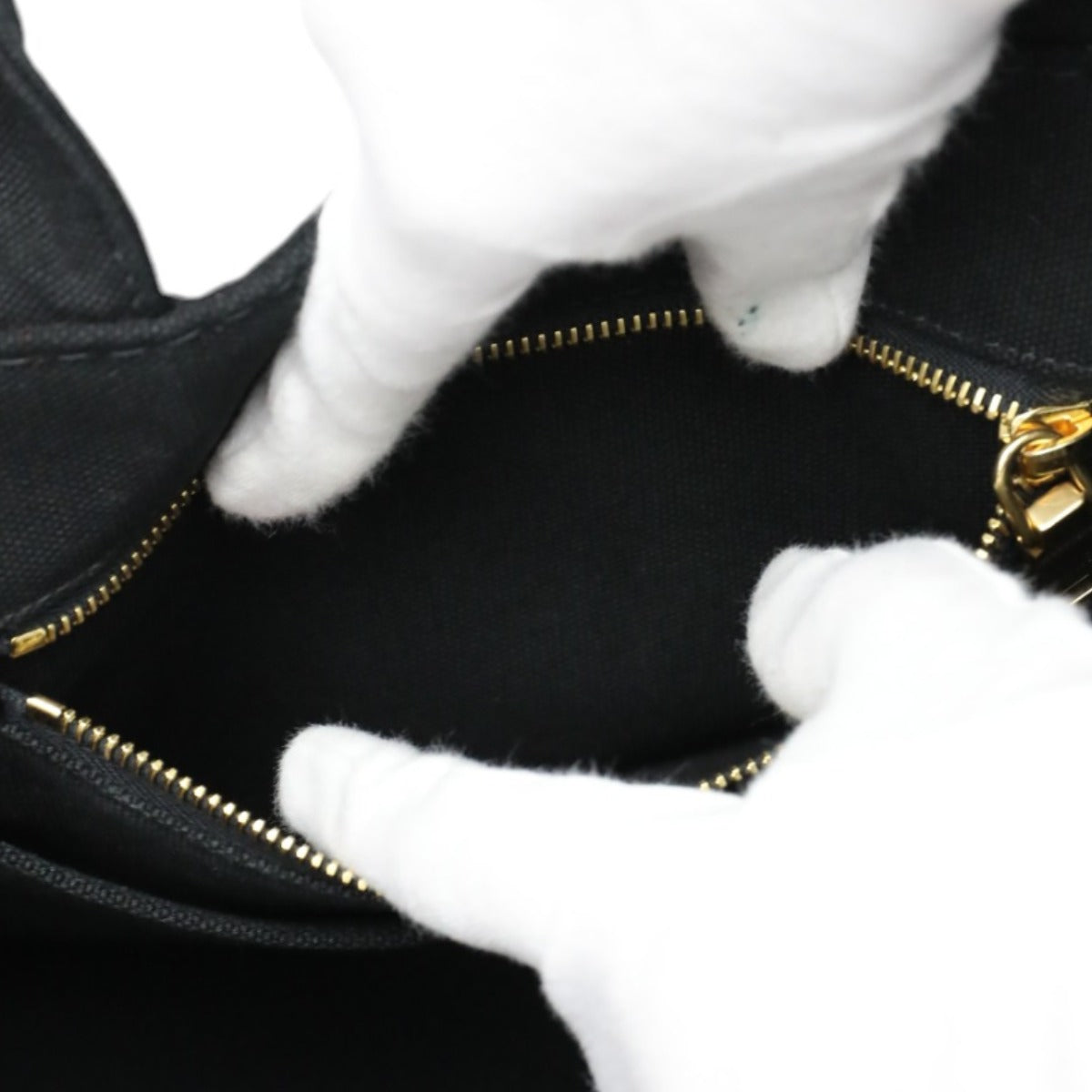 プラダ PRADA トートバッグ
2WAYバッグ ショルダーバッグ カナパGM キャンバス 1BG642 ブラック 【SS】
【中古】