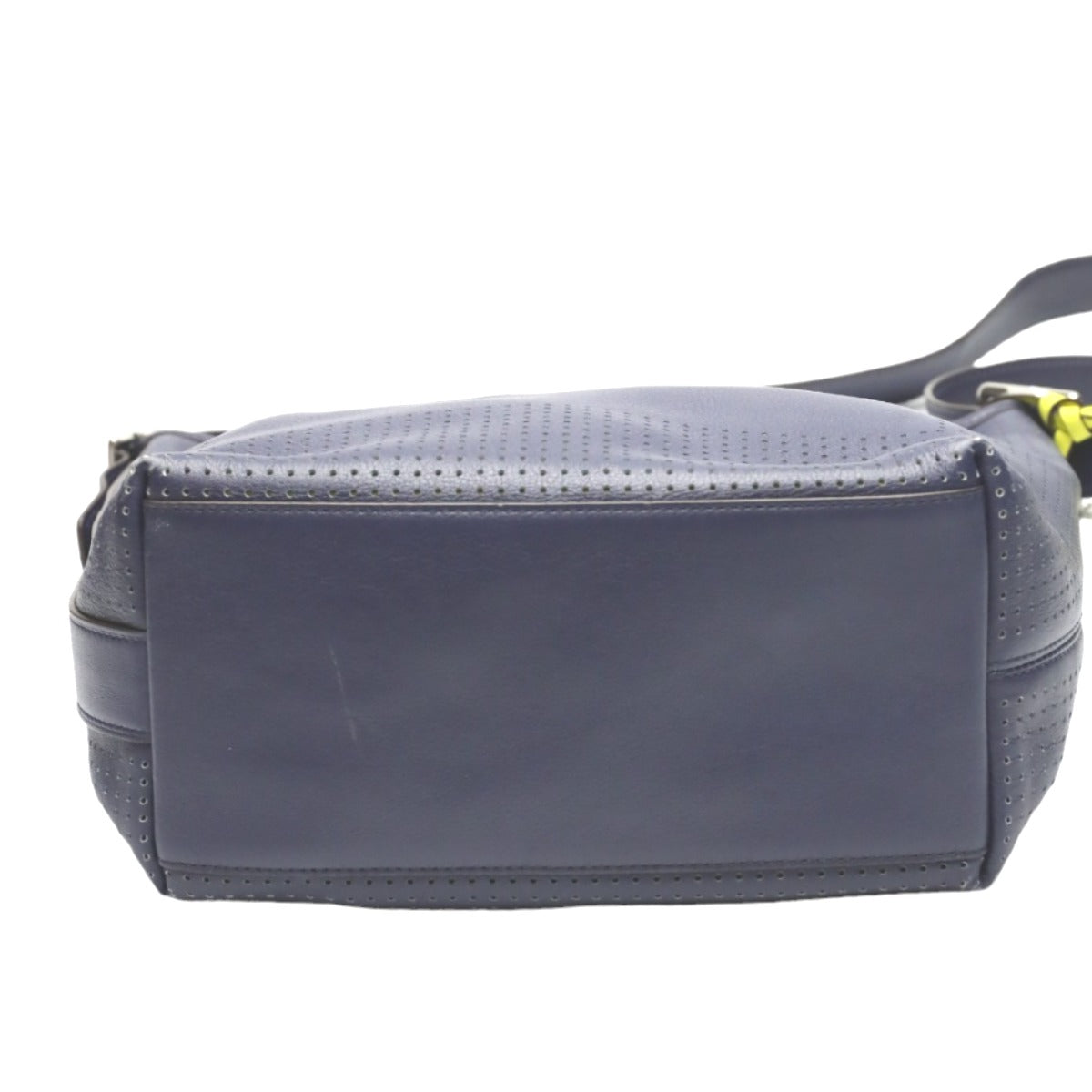 コーチ COACH ショルダーバッグ
ショルダーバッグ フリンジ 斜め掛け レザー F22762 ネイビー 【SS】
【中古】