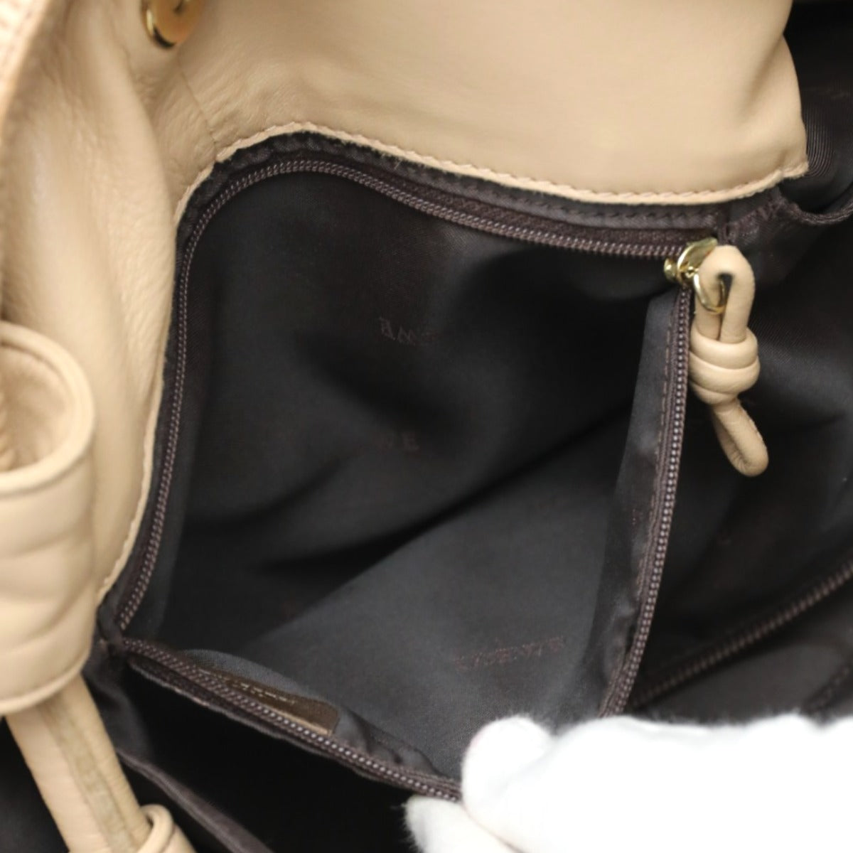 ロエベ LOEWE ハンドバッグ
レザー ナッパアイレ レザー ピンクベージュ 【SS】
【中古】