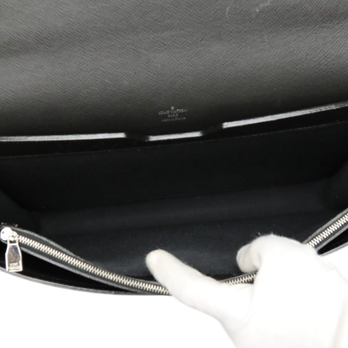 ルイヴィトン LOUIS VUITTON ビジネスバッグ
ビジネスバッグ タイガ ネオ・ロブスト1 タイガ M32660 グラシエ LV
【SS】
【中古】