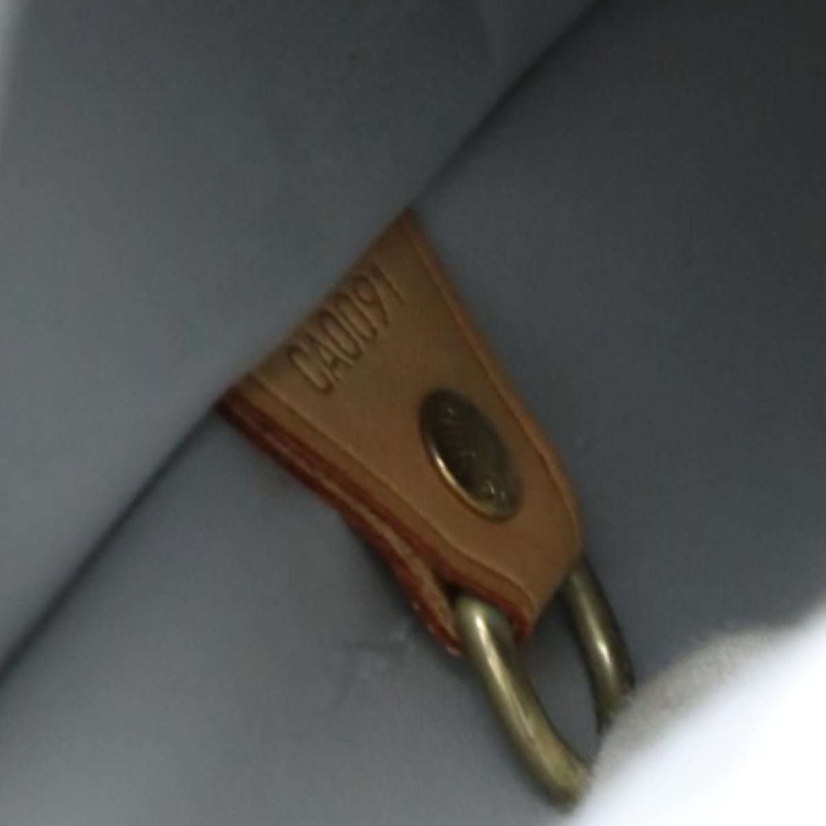 ルイヴィトン LOUIS VUITTON トートバッグ
トートバッグ ヴェルニ ヒューストン モノグラムヴェルニ M91053 シルバーグレー LV
【SS】
【中古】
