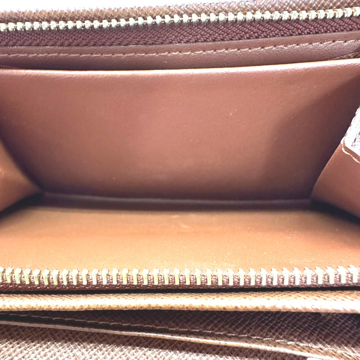 ルイヴィトン LOUIS VUITTON 二つ折り財布
L字ファスナー モノグラム ポルトモネビエ・トレゾール モノグラムキャンバス M61736 ブラウン LV
【SS】
【中古】