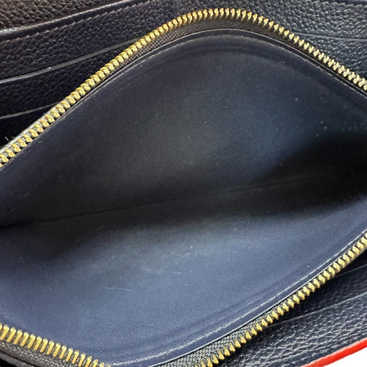 ルイヴィトン LOUIS VUITTON 長財布
ポルトフォイユ サラ アンプラント カードケース付小銭入 モノグラムアンプラント M62125 マリーヌルージュ LV
【SS】
【中古】