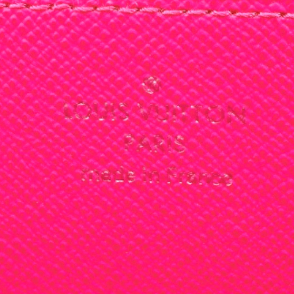 ルイヴィトン LOUIS VUITTON 長財布
ラウンドファスナー エピ ジッピーウォレット エピレザー M82050 ローズ LV
【SS】
【中古】