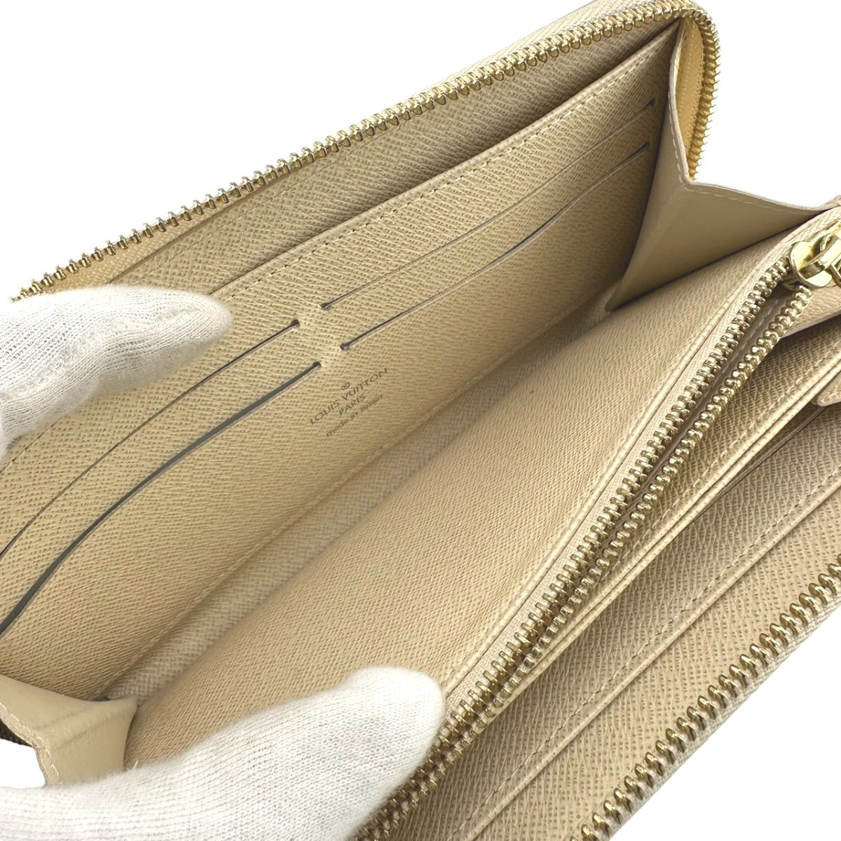 ルイヴィトン LOUIS VUITTON 長財布
ラウンドファスナー アズール ジッピー・ウォレット ダミエアズールキャンバス N60019 ホワイト LV
【SS】
【中古】