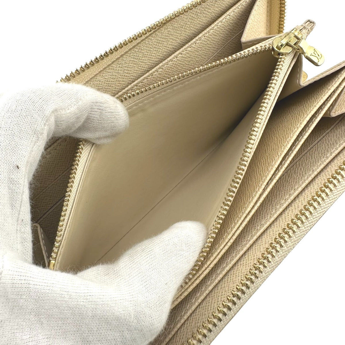 ルイヴィトン LOUIS VUITTON 長財布
ラウンドファスナー アズール ジッピー・ウォレット ダミエアズールキャンバス N60019 ホワイト LV
【SS】
【中古】