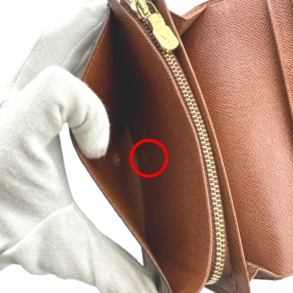 ルイヴィトン LOUIS VUITTON 二つ折り財布
L字ファスナー モノグラム ポルトモネビエ・トレゾール モノグラムキャンバス M61730 ブラウン LV
【SS】
【中古】