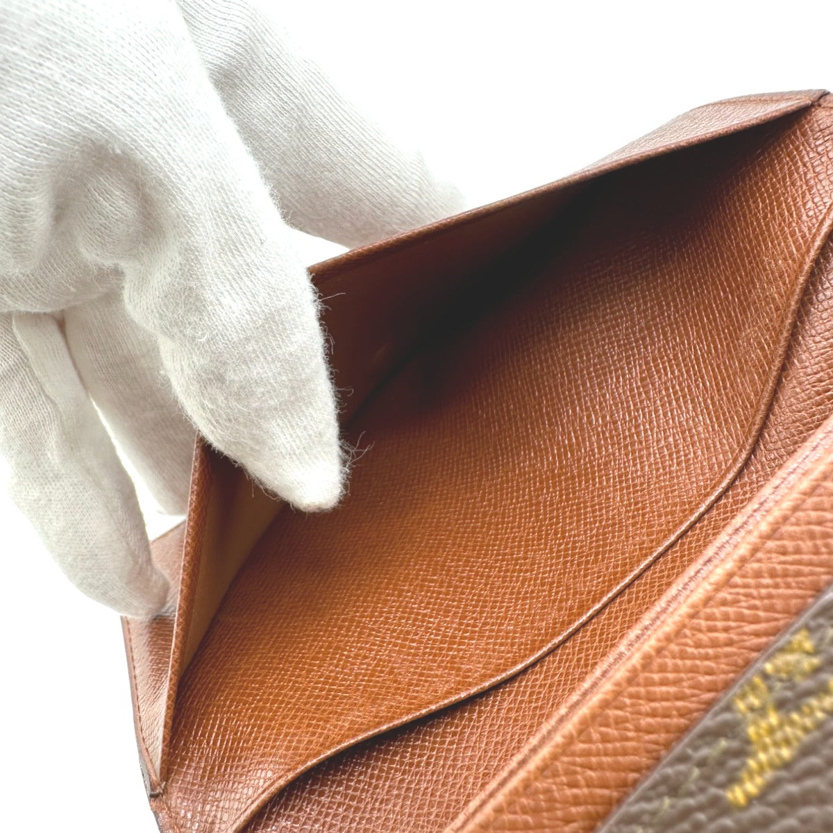 ルイヴィトン LOUIS VUITTON 二つ折り財布
L字ファスナー モノグラム ポルトモネビエ・トレゾール モノグラムキャンバス M61730 ブラウン LV
【SS】
【中古】
