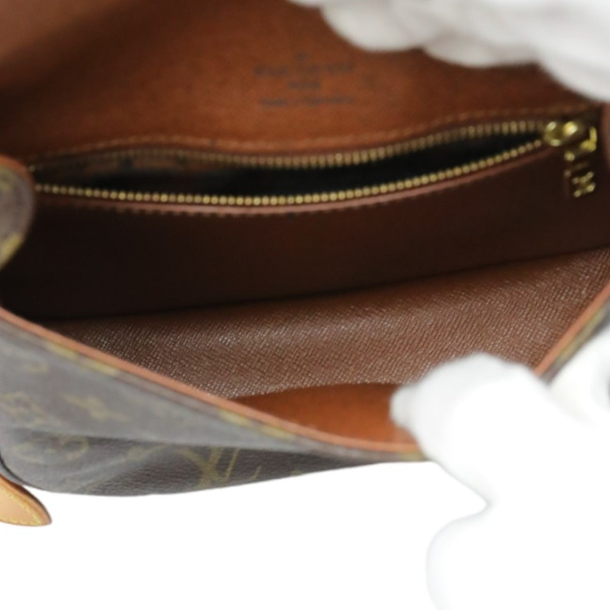 ルイヴィトン LOUIS VUITTON ショルダーバッグ
斜めがけ モノグラム サンクルー M51243 ブラウン LV
【SS】
【中古】
