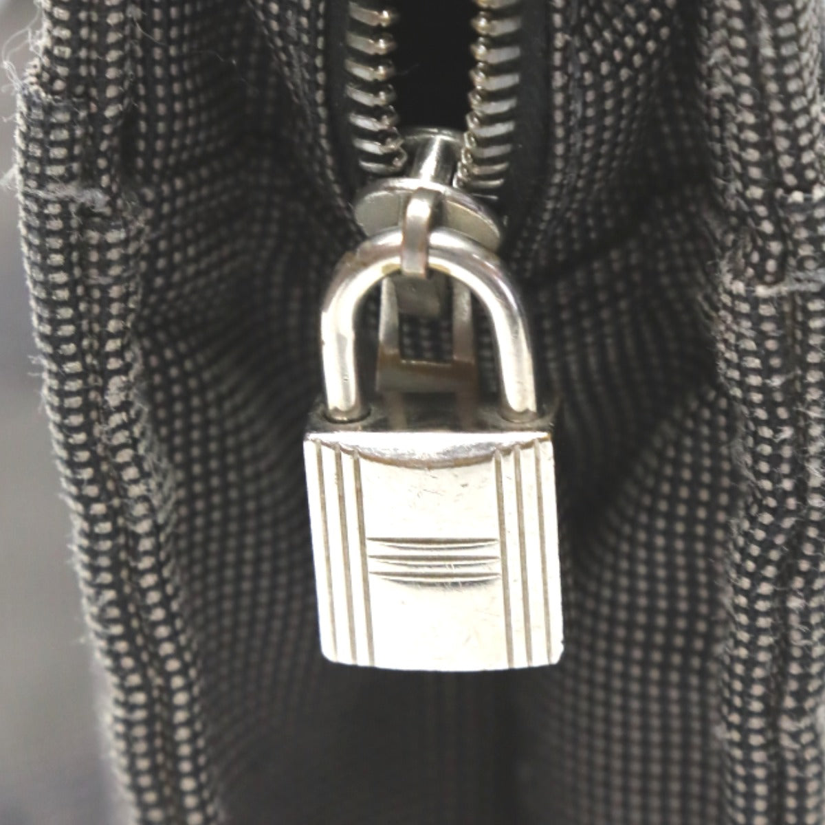 エルメス HERMES トートバッグ
トートバッグ エールライン キャンバス トートMM グレー 【SS】
【中古】