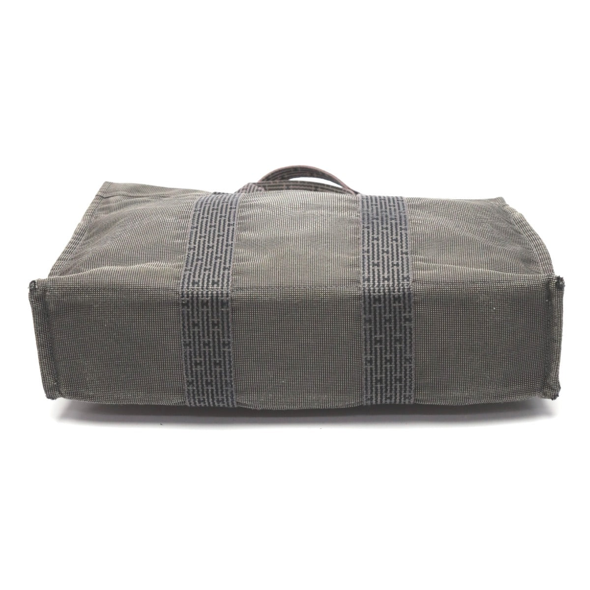 エルメス HERMES トートバッグ
トートバッグ エールライン キャンバス トートMM グレー 【SS】
【中古】