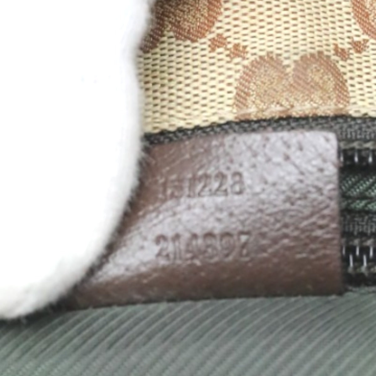 グッチ GUCCI ハンドバッグ
トートバッグ GGキャンバス 131228 ベージュ 【SS】
【中古】