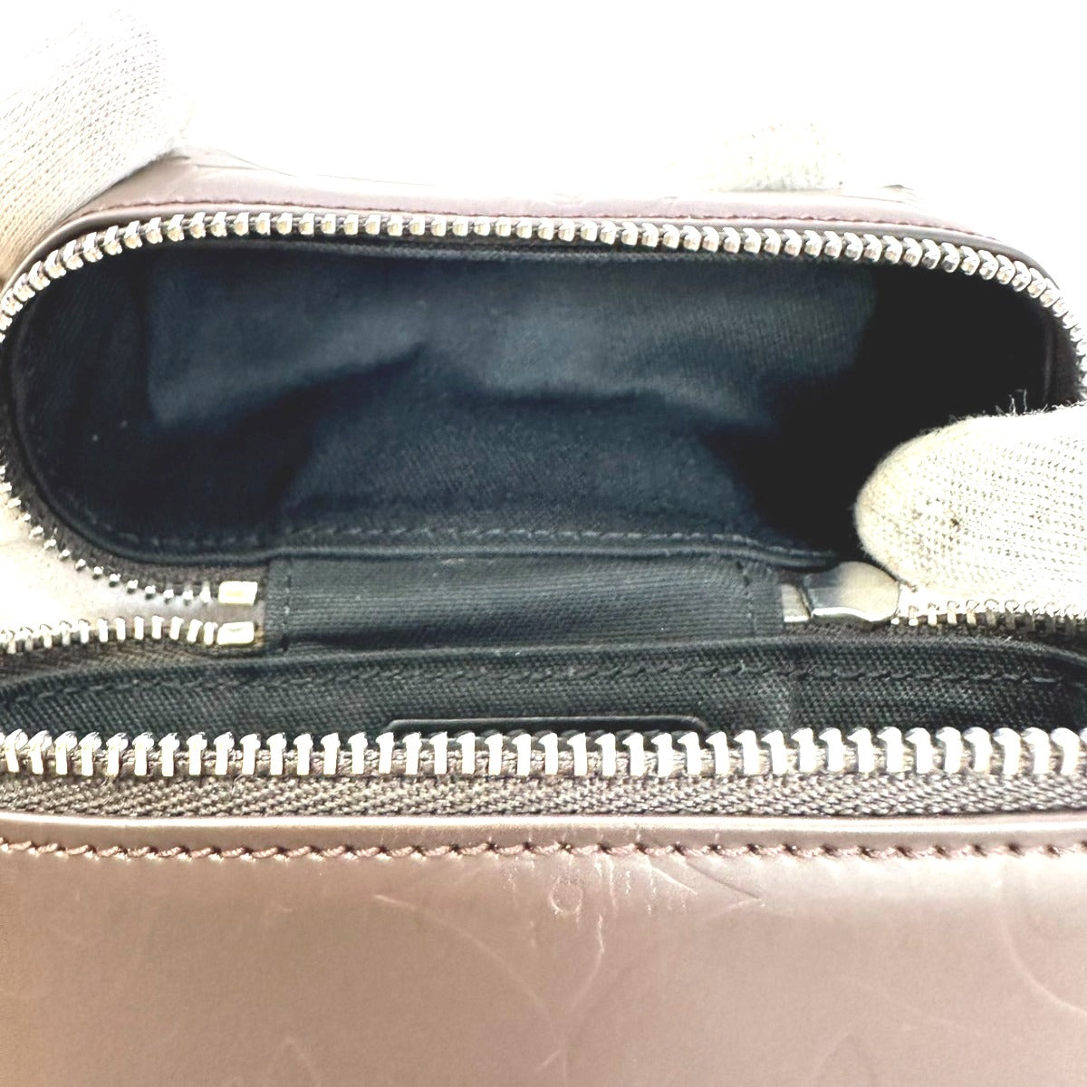 ルイヴィトン LOUIS VUITTON ポーチ
ウエストポーチ モノグラム グラセ レイ モノグラムグラセレザー M46550 ブラウン LV
【SS】
【中古】