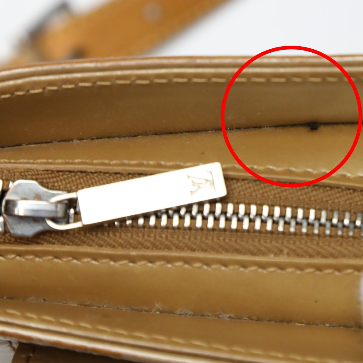 ルイヴィトン LOUIS VUITTON ショルダーバッグ
肩掛け モノグラムマット アルストン M55127 ゴールド LV
【SS】
【中古】