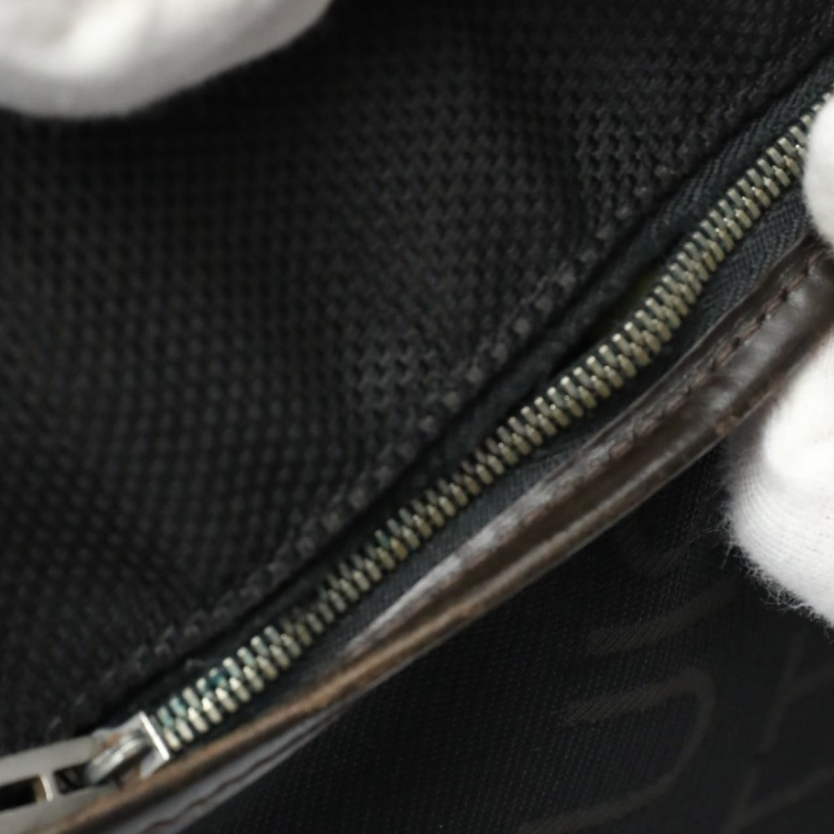 ルイヴィトン LOUIS VUITTON ボディバッグ
ショルダーバッグ ダミエジェアン シタダン ダミエジェアンキャンバス M93042 ブラック LV
【SS】
【中古】