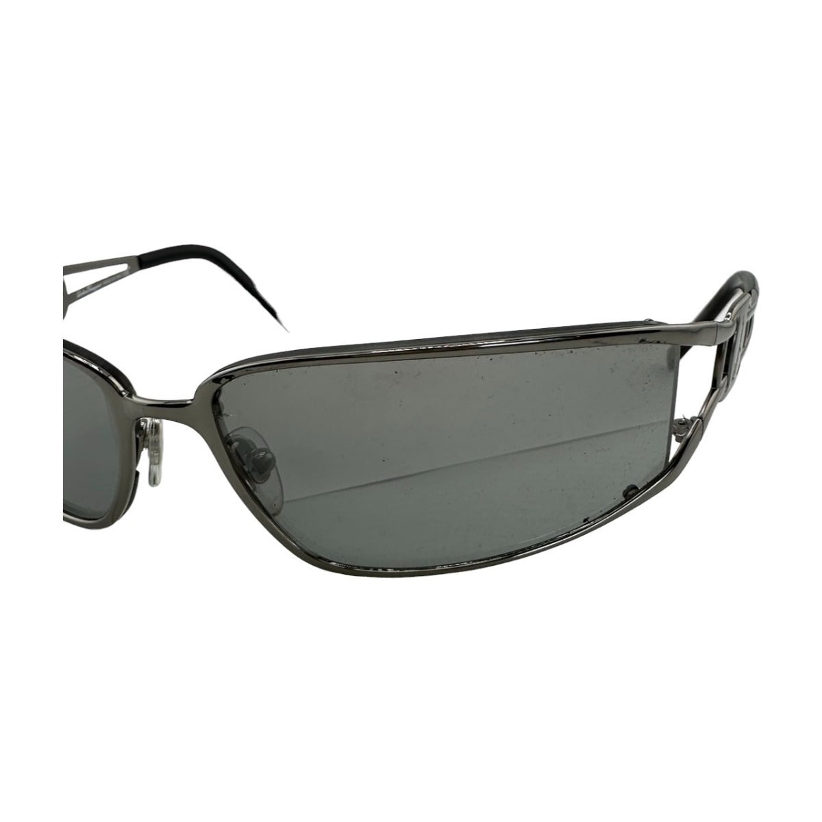 サルヴァトーレフェラガモ Salvatore Ferragamo サングラス
1082 502/88 63□11 120 プラスチック 1082 シルバー 【SS】
【中古】