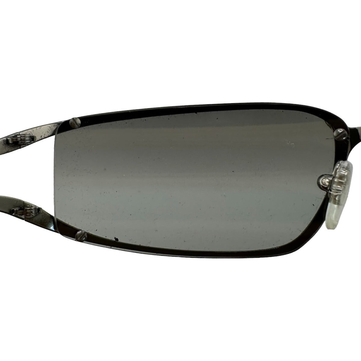サルヴァトーレフェラガモ Salvatore Ferragamo サングラス
1082 502/88 63□11 120 プラスチック 1082 シルバー 【SS】
【中古】