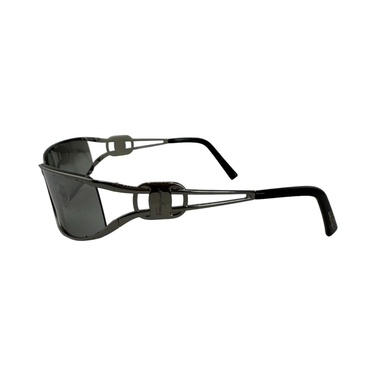 サルヴァトーレフェラガモ Salvatore Ferragamo サングラス
1082 502/88 63□11 120 プラスチック 1082 シルバー 【SS】
【中古】