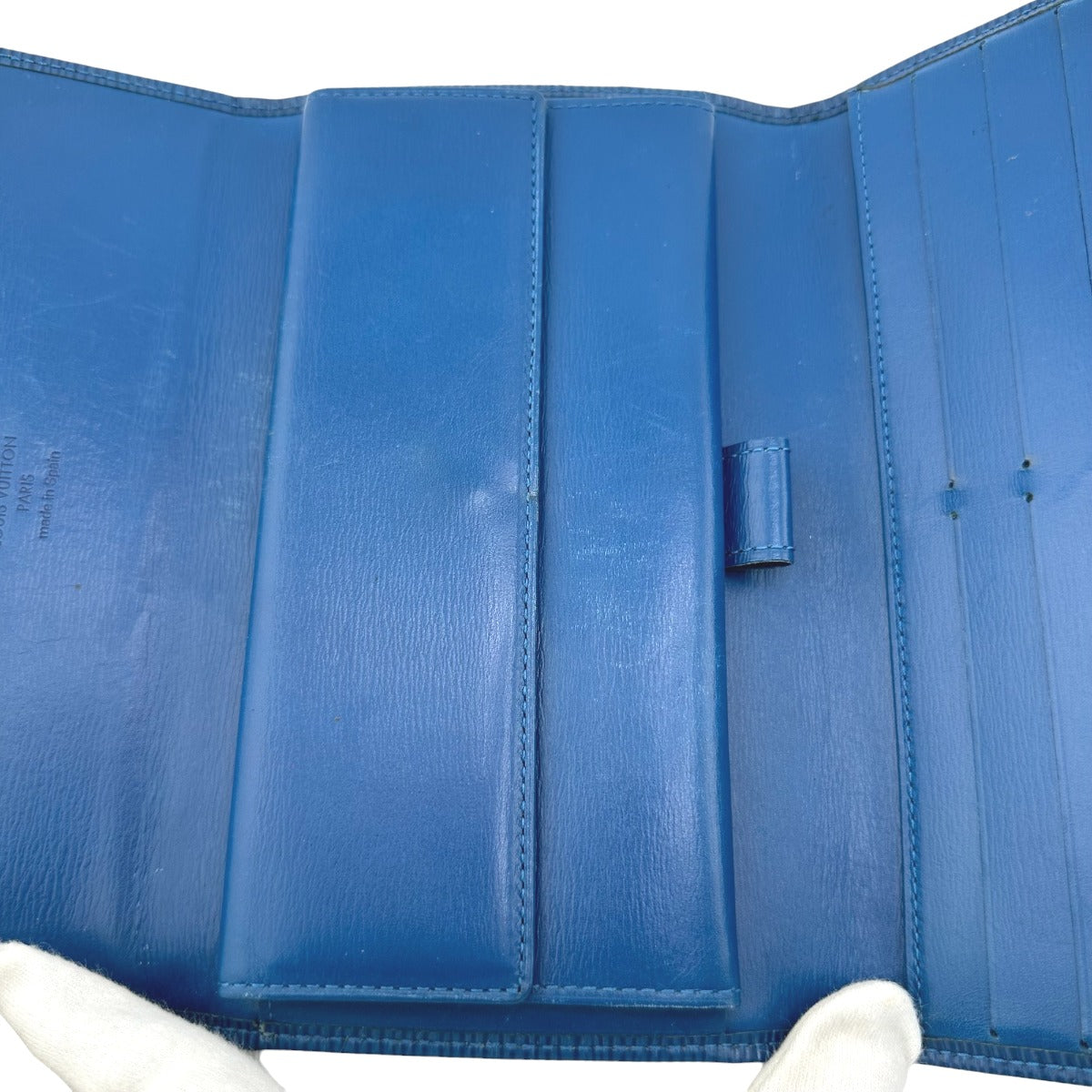 ルイヴィトン LOUIS VUITTON 長財布
長財布 エピ ポルトトレゾール・インターナショナル エピレザー M63385 トレドブルー LV
【SS】
【中古】