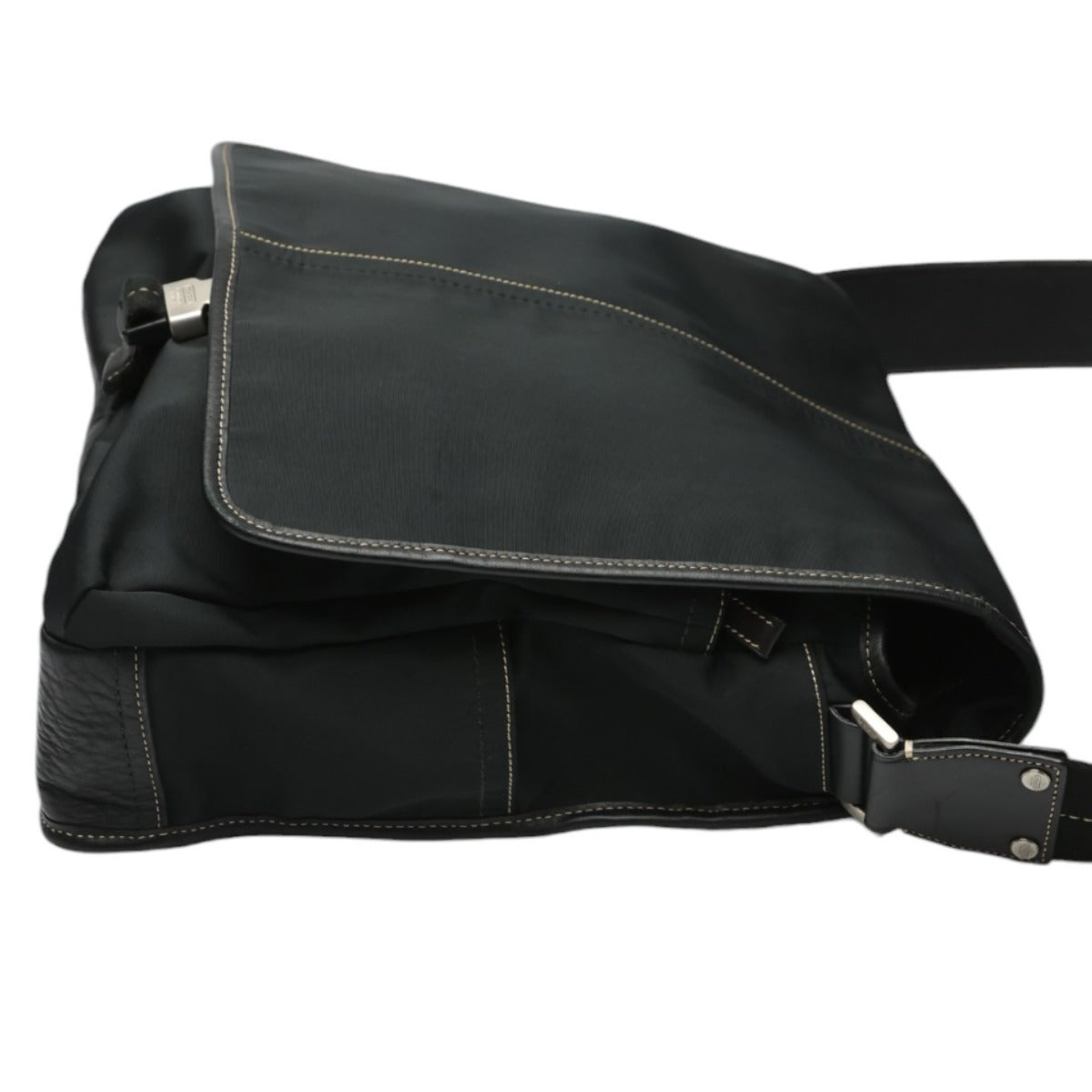 コーチ COACH ショルダーバッグ
ショルダーバッグ メッセンジャーバッグ ナイロン F05300 ブラック 【SS】
【中古】