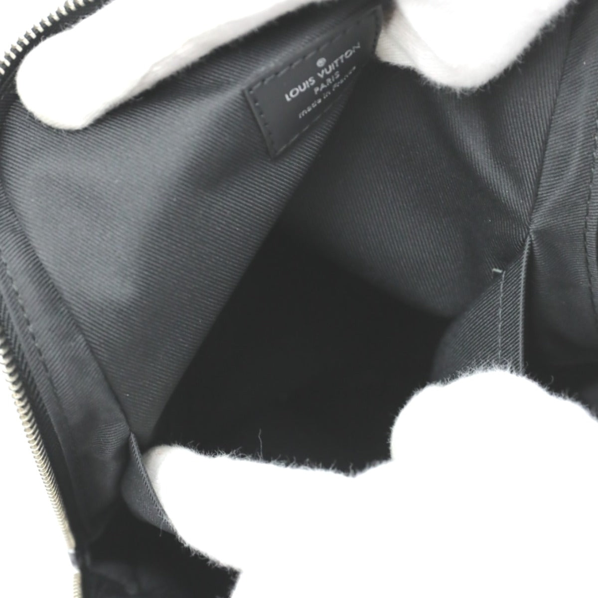 ルイヴィトン LOUIS VUITTON ショルダーバッグ
ボディバッグ グラフィット アヴェニュースリングバッグ 旧型 ダミエグラフィットキャンバス N41719 ブラック LV
【SS】
【中古】