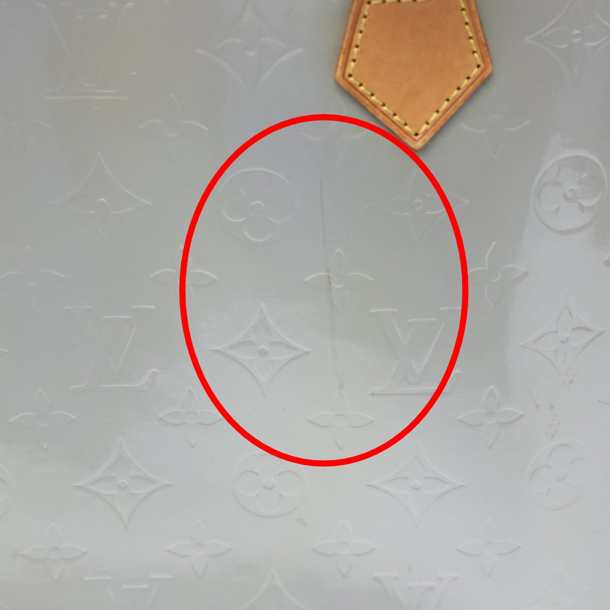 ルイヴィトン LOUIS VUITTON トートバッグ
トートバッグ ヴェルニ ヒューストン モノグラムヴェルニ M91053 シルバーグレー LV
【SS】
【中古】