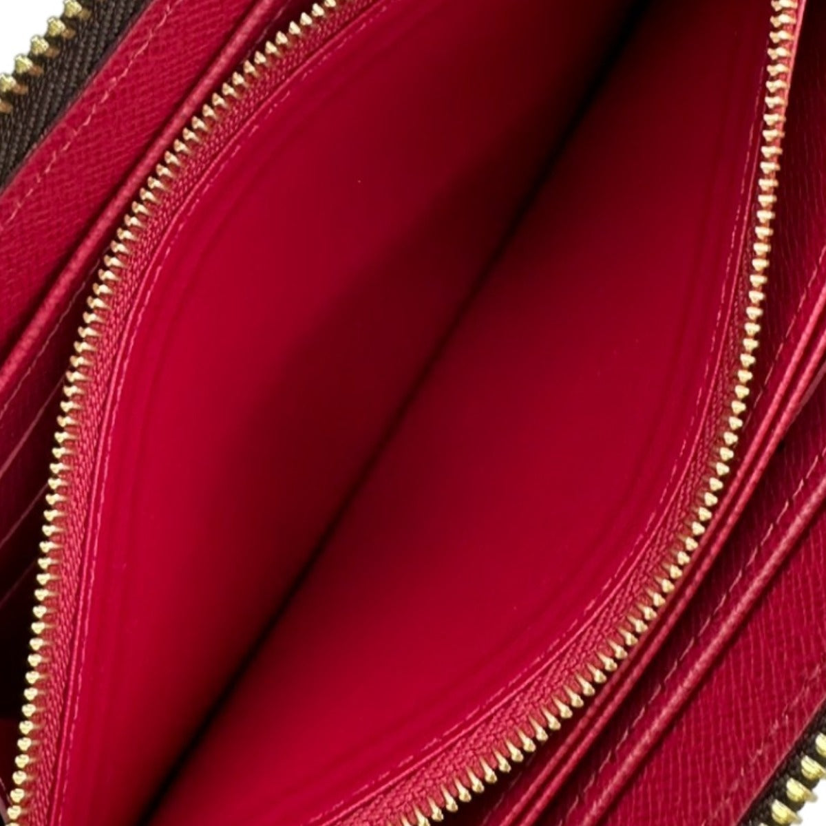 ルイヴィトン LOUIS VUITTON 長財布
ラウンドファスナー モノグラム フューシャ モノグラムキャンバス M41895 ブラウン LV
【SS】
【中古】