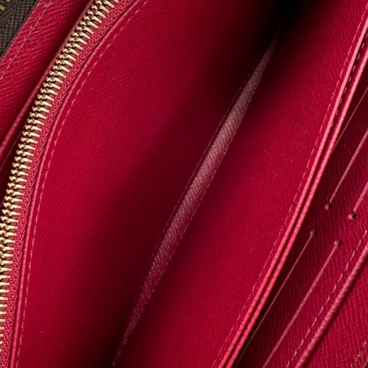 ルイヴィトン LOUIS VUITTON 長財布
ラウンドファスナー モノグラム フューシャ モノグラムキャンバス M41895 ブラウン LV
【SS】
【中古】