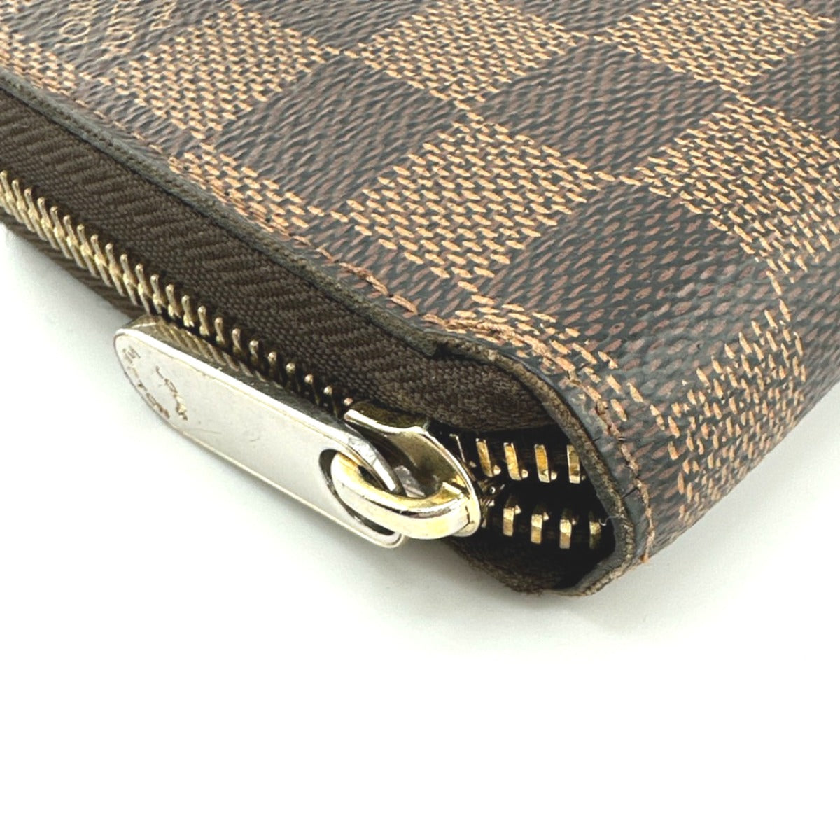 ルイヴィトン LOUIS VUITTON 長財布
ラウンドファスナー ダミエ ジッピーウォレット ダミエキャンバス N60015 エベヌ LV
【SS】
【中古】