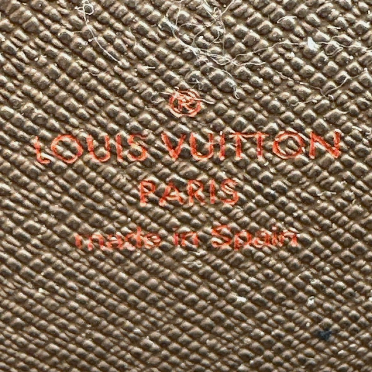 ルイヴィトン LOUIS VUITTON 長財布
ラウンドファスナー ダミエ ジッピーウォレット ダミエキャンバス N60015 エベヌ LV
【SS】
【中古】