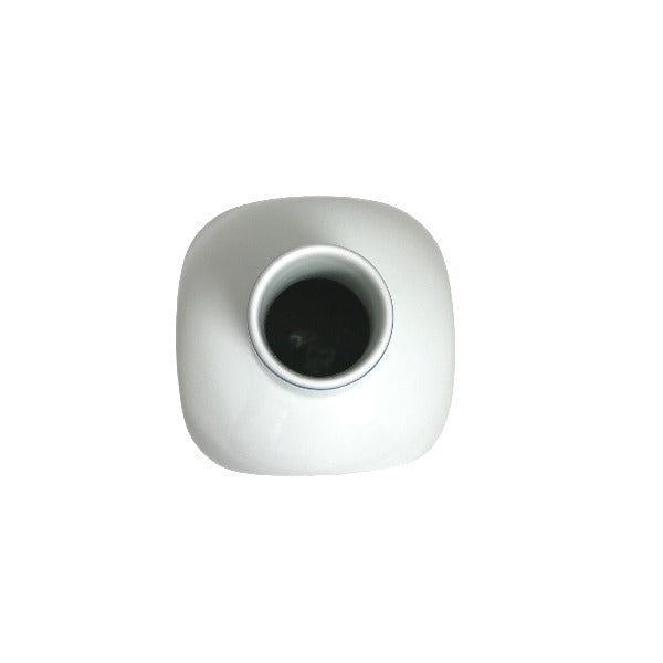 花瓶
十三代 今泉今右衛門 アンティーク 茶道具 陶器 ホワイト 【SS】
【中古】