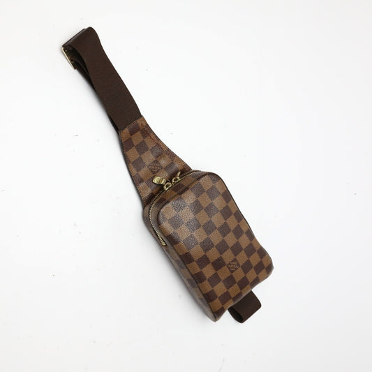 ルイヴィトン LOUIS VUITTON ボディバッグ
 ウエストポーチ ダミエ ジェロニモス  ダミエキャンバス N51994 ブラウン LV
 【SS】
 【中古】