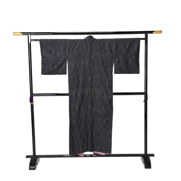 Tomesode
 Kimono, Japanese clothing, navy blue, long kimono, Oshima, silk, navy blue [SS]
 【second hand】