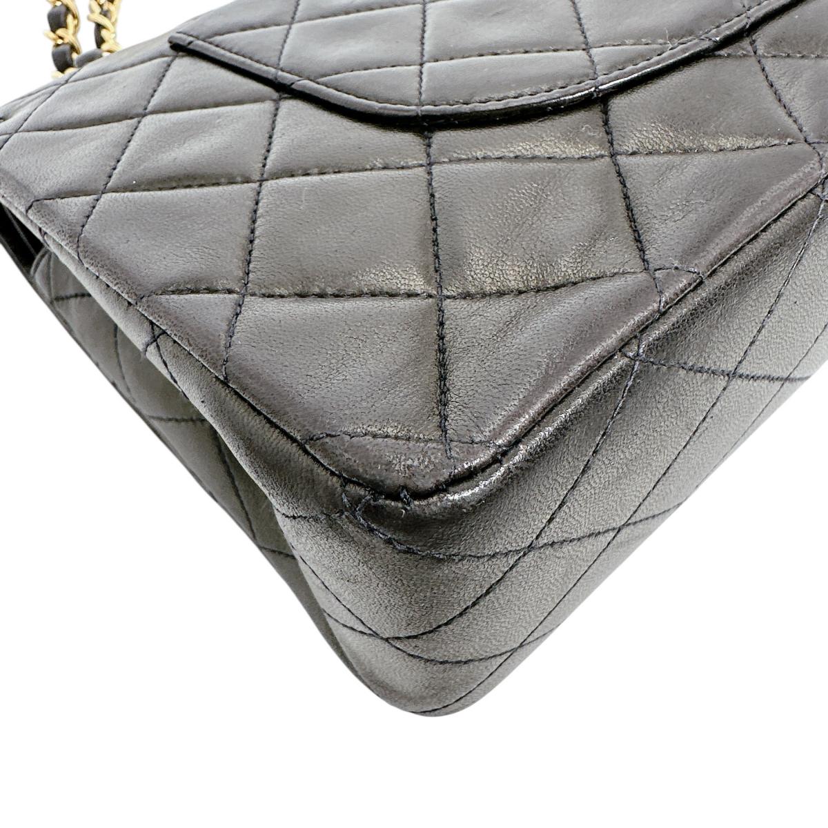 シャネル CHANEL ショルダーバッグ
 Wフラップ ラムスキン マトラッセ ラムスキン ブラック 【SS】
 【中古】