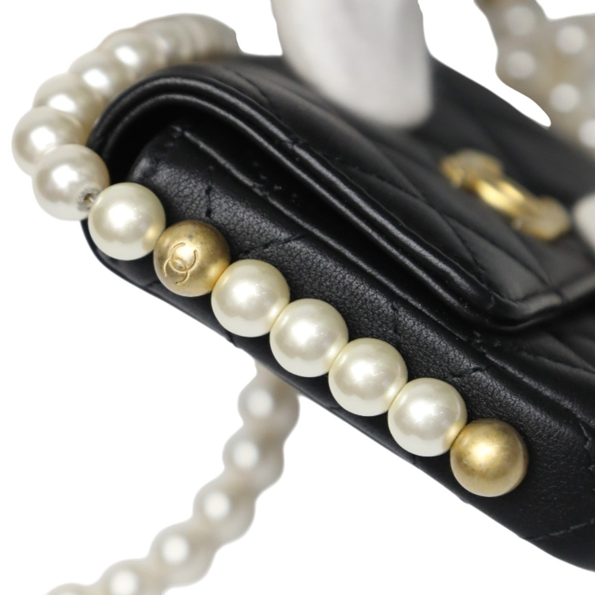 シャネル CHANEL ショルダーバッグ
 ショルダーバッグ ミニ マトラッセ ラムスキン ブラック 【SS】
 【中古】